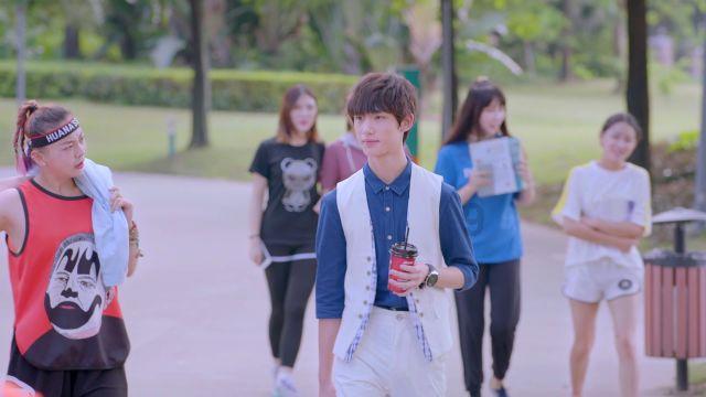 努力跳跃