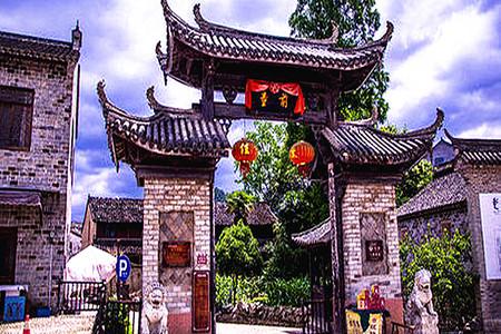 凤凰路沿线住地楼面成交价每平方米破万元